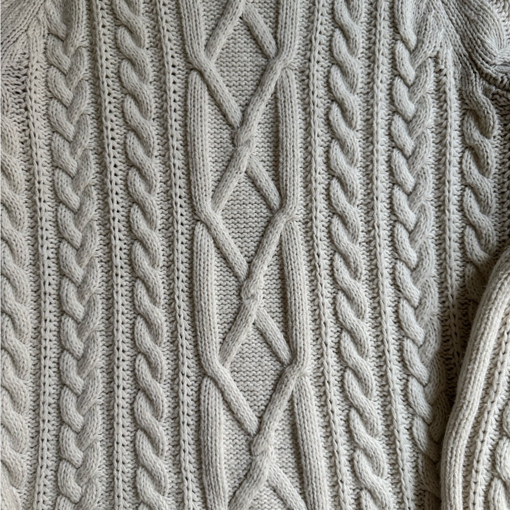 Abercrombie Cream White Chunky Cable Knit Sweater - Picture 4 of 9